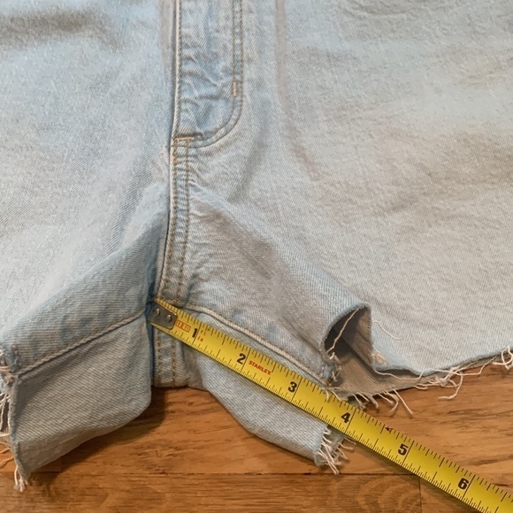 NWT Universal Threads High Waist Vintage Midi Stretch Jean Shorts Women’s 8/29R - Picture 9 of 11